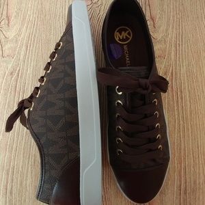 Michael Kors Sneakers🎉NEVER WORN🎉 Offers Welcome